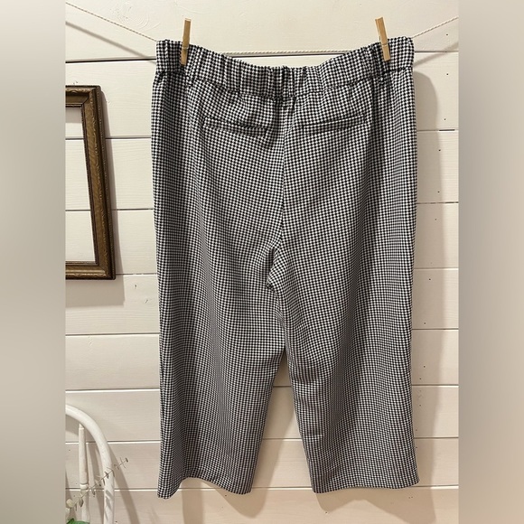 ADDITION ELLE cropped houndstooth pants, size 16. - Picture 5 of 9